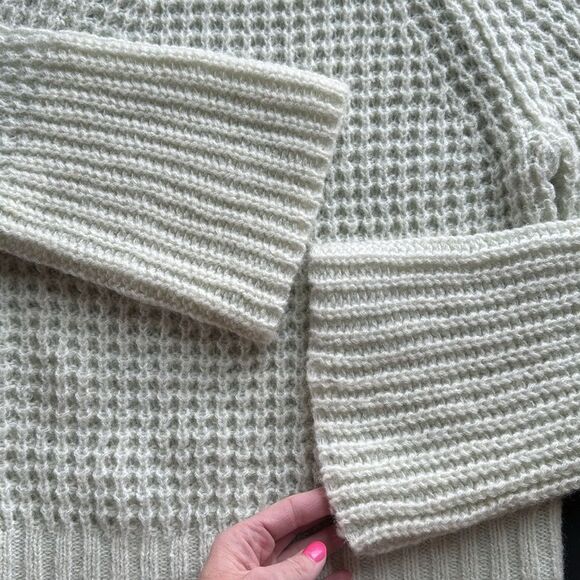 Anthropologie Maeve Dionne Sweater Women's‎ XS Mint Green Nylon Bell Sleeve Soft - Picture 8 of 15